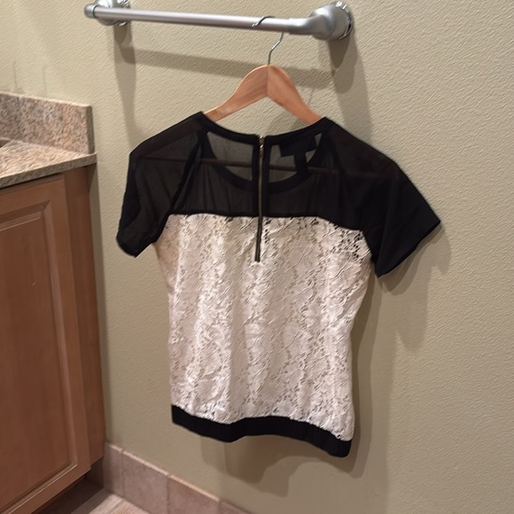 INC International Concepts Black and white Lace Blouse - Picture 7 of 7